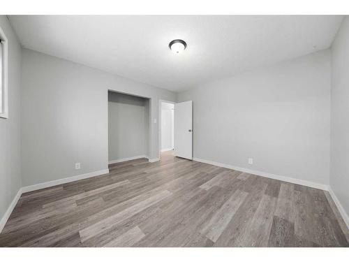 4526 Fordham Crescent Se, Calgary, AB - Indoor Photo Showing Other Room