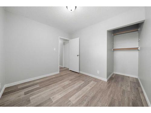 4526 Fordham Crescent Se, Calgary, AB - Indoor Photo Showing Other Room