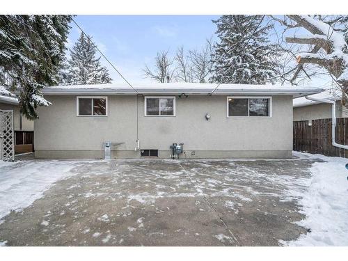 4526 Fordham Crescent Se, Calgary, AB - Outdoor