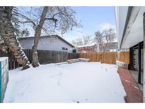 4526 Fordham Crescent Se, Calgary, AB - Outdoor