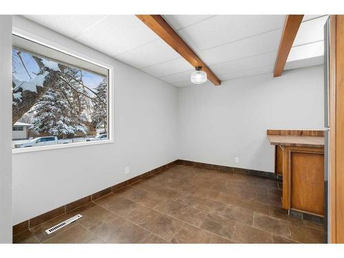 4526 Fordham Crescent Se, Calgary, AB - Indoor Photo Showing Other Room