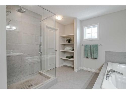 34 Mahogany Close Se, Calgary, AB - Indoor Photo Showing Bathroom