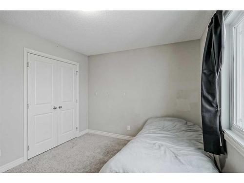 34 Mahogany Close Se, Calgary, AB - Indoor Photo Showing Bedroom