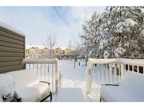 224 Cranberry Park Se, Calgary, AB - Outdoor