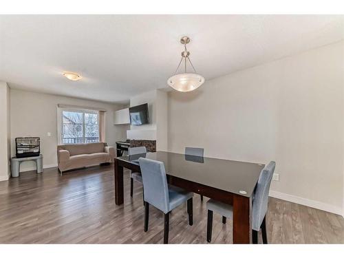 257 Copperpond Landing Se, Calgary, AB - Indoor Photo Showing Dining Room