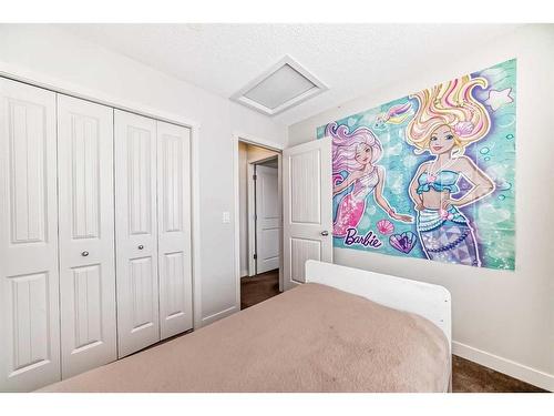 257 Copperpond Landing Se, Calgary, AB - Indoor Photo Showing Bedroom