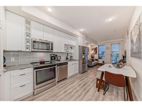 314-4138 University Avenue Nw, Calgary, AB - Indoor Photo Showing Kitchen With Stainless Steel Kitchen With Upgraded Kitchen