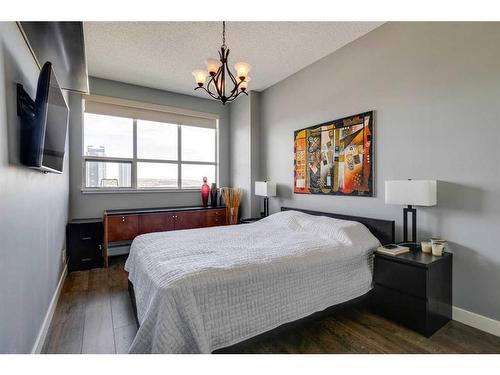 905-1053 10 Street Sw, Calgary, AB - Indoor Photo Showing Bedroom