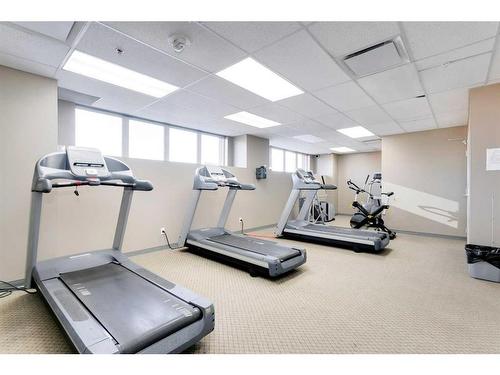 905-1053 10 Street Sw, Calgary, AB - Indoor Photo Showing Gym Room