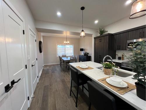 113 Gray Close, Sylvan Lake, AB - Indoor Photo Showing Kitchen