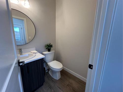 113 Gray Close, Sylvan Lake, AB - Indoor Photo Showing Bathroom