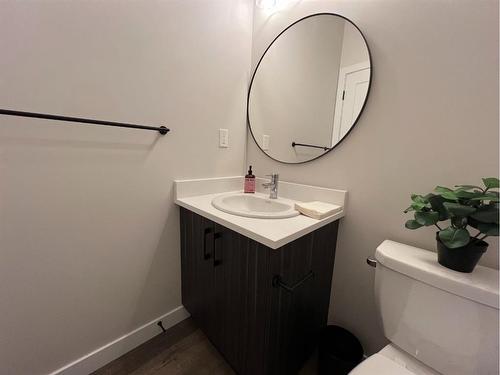 113 Gray Close, Sylvan Lake, AB - Indoor Photo Showing Bathroom