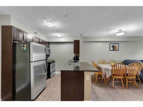 303-7130 80 Avenue Ne, Calgary, AB - Indoor