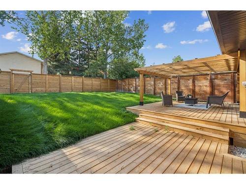 507 Cantrell Drive Sw, Calgary, AB - Outdoor With Deck Patio Veranda With Backyard