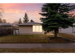 975 northmount Drive NW Calgary, AB T2L 0B1