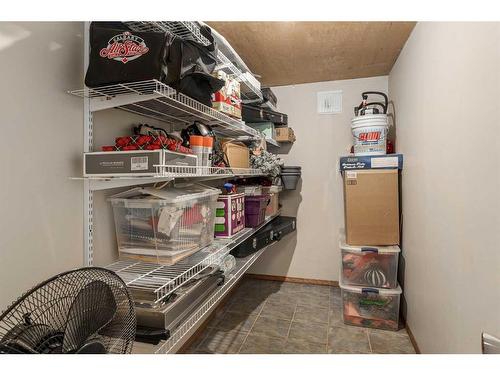 975 Northmount Drive Nw, Calgary, AB - Indoor