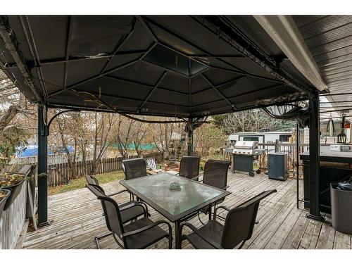 975 Northmount Drive Nw, Calgary, AB - Outdoor With Deck Patio Veranda With Exterior