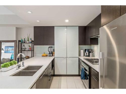 505-1111 10 Street Sw, Calgary, AB - Indoor Photo Showing Kitchen With Stainless Steel Kitchen With Double Sink