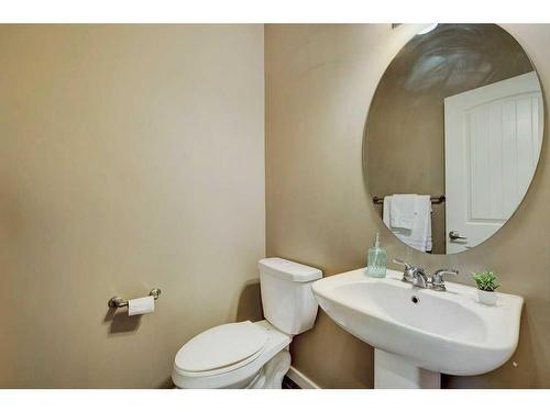 83 Mahogany Way Se, Calgary, AB - Indoor Photo Showing Bathroom