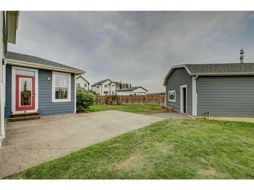 83 Mahogany Way Se, Calgary, AB - Outdoor