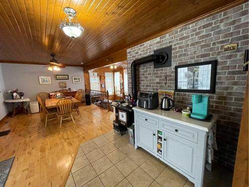 2130 19 Avenue, Didsbury, AB - Indoor Photo Showing Dining Room