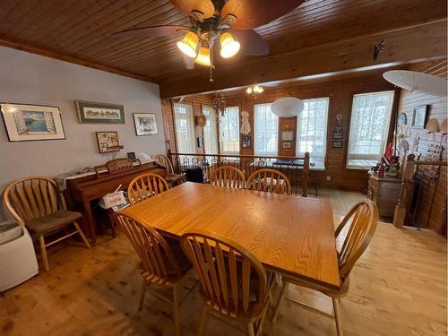 2130 19 Avenue, Didsbury, AB - Indoor Photo Showing Dining Room