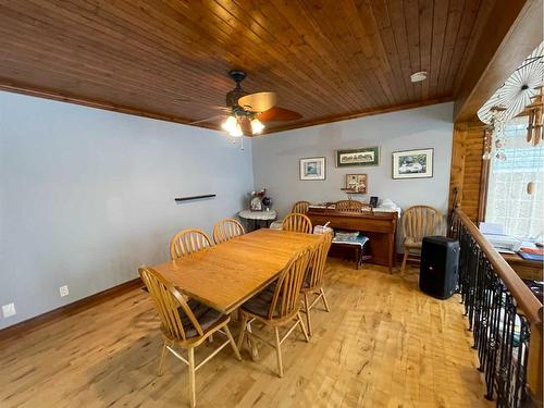 2130 19 Avenue, Didsbury, AB - Indoor Photo Showing Dining Room