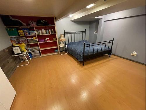 2130 19 Avenue, Didsbury, AB - Indoor Photo Showing Bedroom