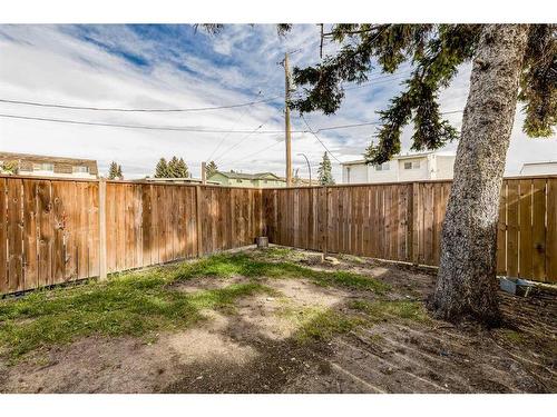 804 44 Street Se, Calgary, AB - Outdoor