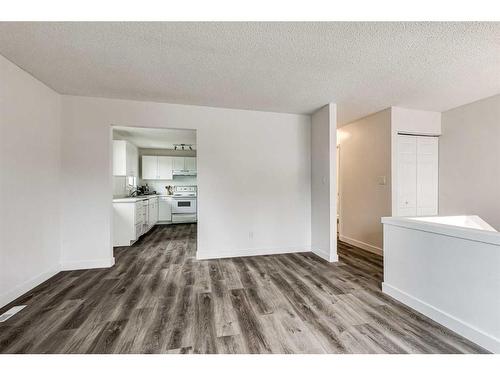 804 44 Street Se, Calgary, AB - Indoor