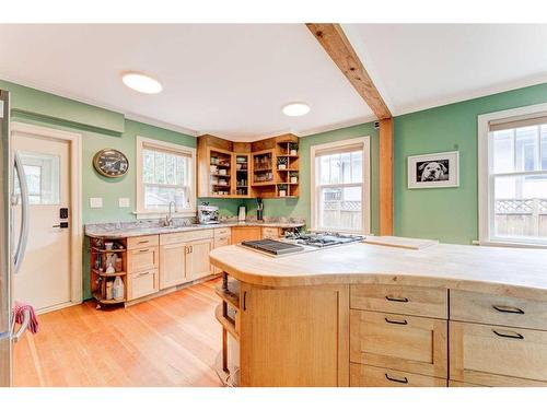 436 Muskrat Street, Banff, AB - Indoor Photo Showing Kitchen