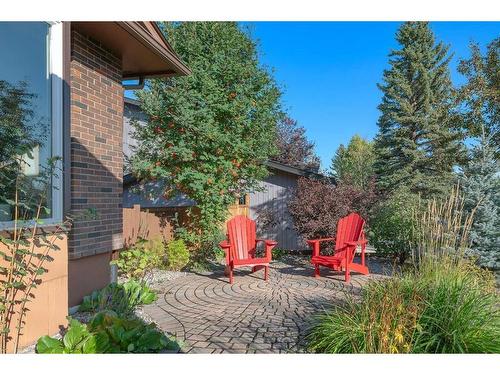 11 Oakmount Way Sw, Calgary, AB - Outdoor