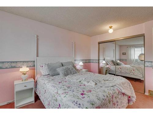 20 Riverbrook Place Se, Calgary, AB - Indoor Photo Showing Bedroom