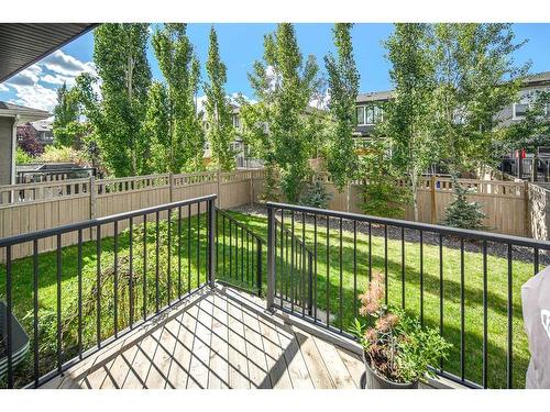 35 Aspen Summit Mount Sw, Calgary, AB - Outdoor With Backyard