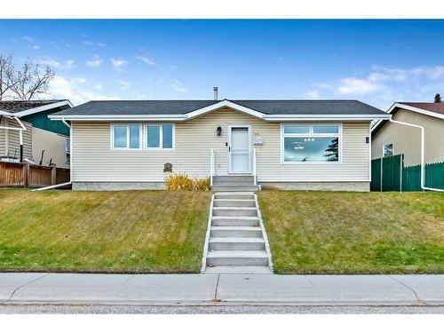 448 Ogden Drive Se, Calgary, AB - Outdoor