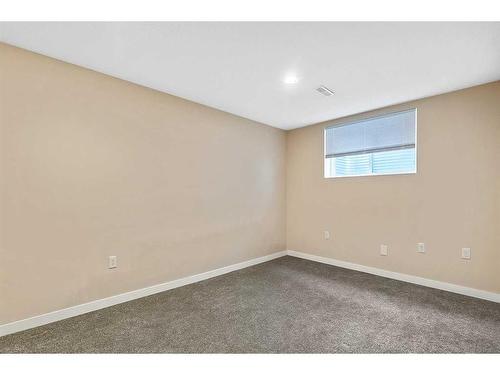 448 Ogden Drive Se, Calgary, AB - Indoor Photo Showing Other Room