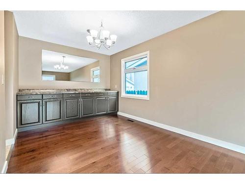 448 Ogden Drive Se, Calgary, AB - Indoor