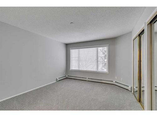 3216-3216 Sienna Park Green Sw, Calgary, AB - Indoor Photo Showing Other Room