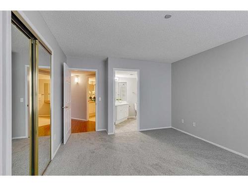 3216-3216 Sienna Park Green Sw, Calgary, AB - Indoor Photo Showing Other Room