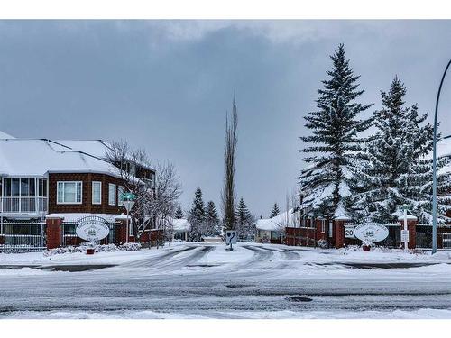 3216-3216 Sienna Park Green Sw, Calgary, AB - Outdoor