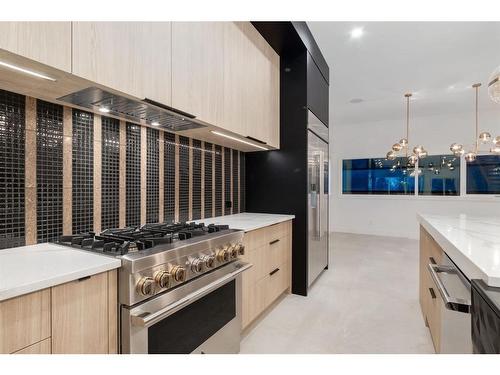 1920 10 Avenue Nw, Calgary, AB - Indoor Photo Showing Kitchen