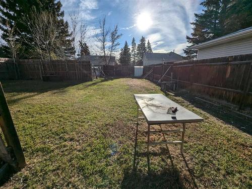 514 3 Avenue, Bassano, AB - Outdoor With Backyard