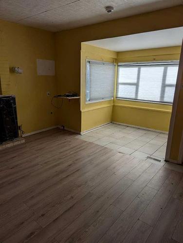 514 3 Avenue, Bassano, AB - Indoor Photo Showing Other Room