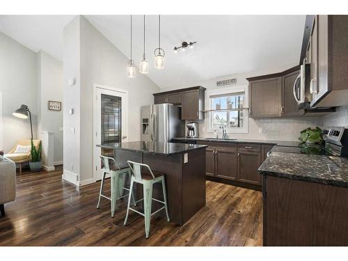 71 Ravenstern Point Se, Airdrie, AB - Indoor Photo Showing Kitchen With Upgraded Kitchen