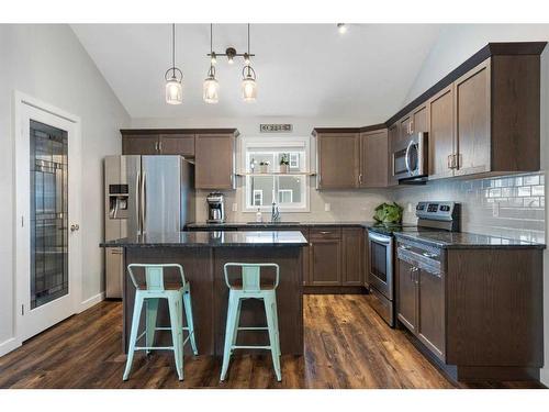 71 Ravenstern Point Se, Airdrie, AB - Indoor Photo Showing Kitchen With Upgraded Kitchen