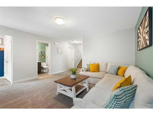 71 Ravenstern Point Se, Airdrie, AB - Indoor Photo Showing Living Room