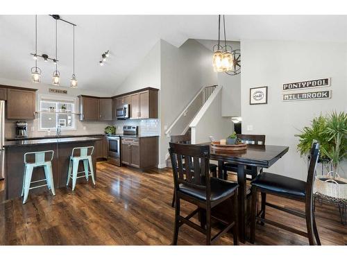 71 Ravenstern Point Se, Airdrie, AB - Indoor Photo Showing Dining Room