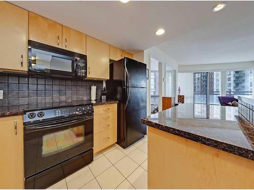 904-1088 6 Avenue Sw, Calgary, AB - Indoor Photo Showing Kitchen