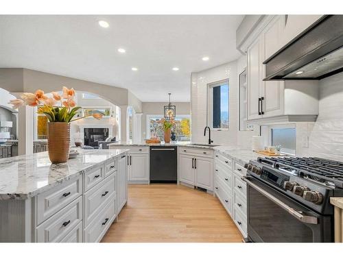 74 Patterson Close Sw, Calgary, AB - Indoor Photo Showing Kitchen With Upgraded Kitchen