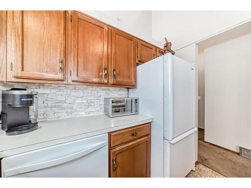 35 Templegreen Place Ne, Calgary, AB - Indoor Photo Showing Kitchen